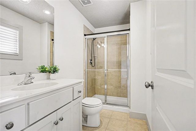 9418 W 161st Terrace, Overland Park, KS 66085