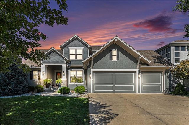 9418 W 161st Terrace, Overland Park, KS 66085
