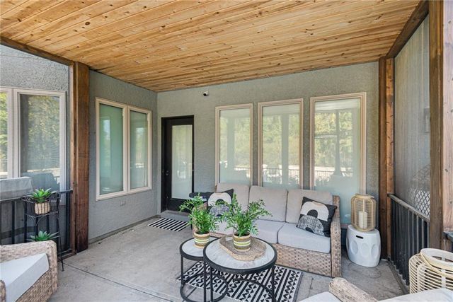 9418 W 161st Terrace, Overland Park, KS 66085