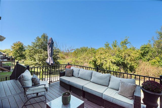9418 W 161st Terrace, Overland Park, KS 66085