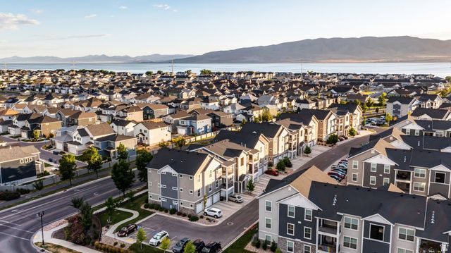 13 W SEASONS DR, Vineyard, UT 84059
