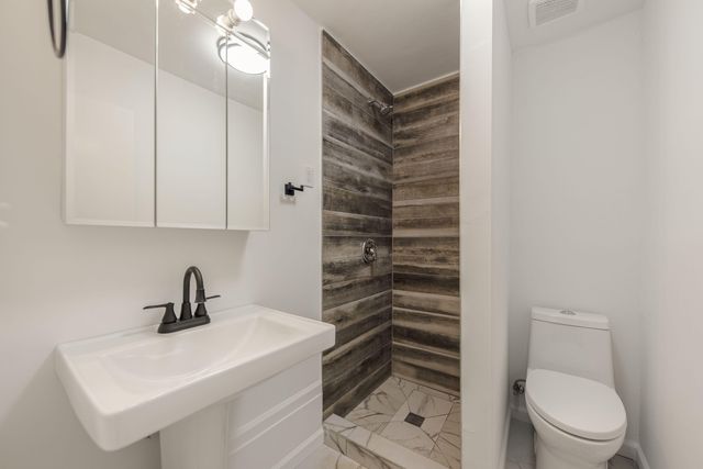 5585 Jackson Street, Merrillville, IN 46410