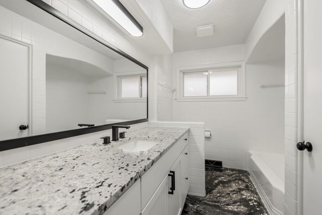 5585 Jackson Street, Merrillville, IN 46410