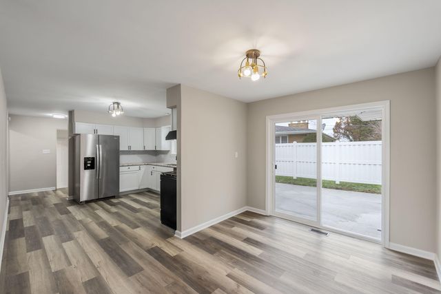 5585 Jackson Street, Merrillville, IN 46410