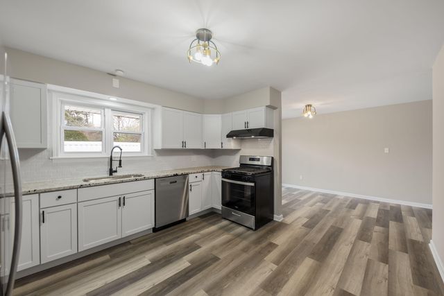 5585 Jackson Street, Merrillville, IN 46410