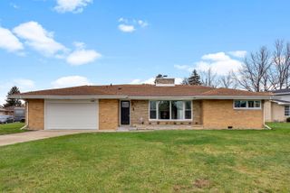 5585 Jackson Street, Merrillville, IN 46410