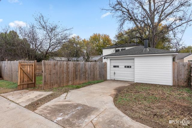 1644 ARDATH AVENUE, Wichita Falls, TX 76301