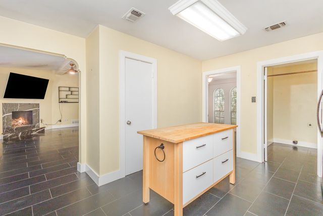 2308 Westwood Drive, Arlington, TX 76012