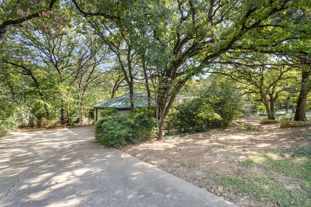 2308 Westwood Drive, Arlington, TX 76012