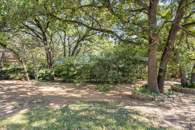 2308 Westwood Drive, Arlington, TX 76012