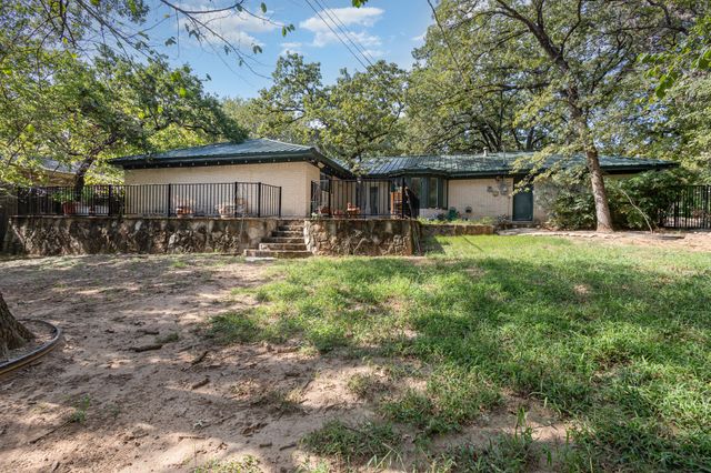 2308 Westwood Drive, Arlington, TX 76012