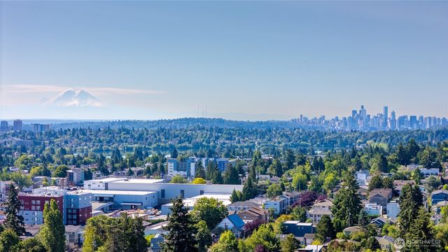9811 Linden Avenue N, Seattle, WA 98103