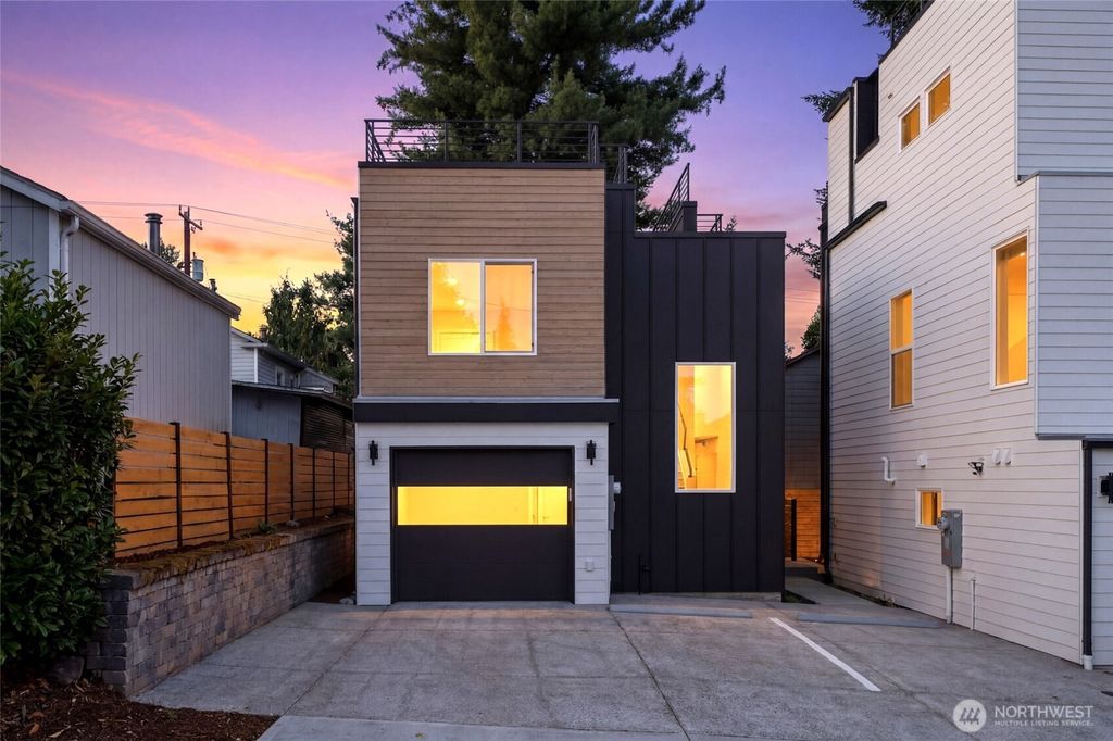 9811 Linden Avenue N, Seattle, WA 98103