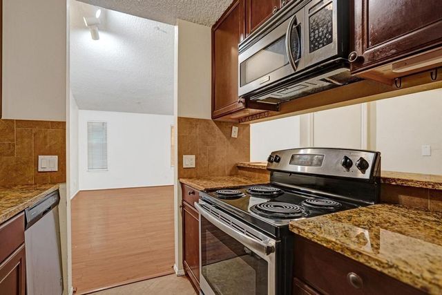 2301 N Congress Avenue 27, Boynton Beach, FL 33426