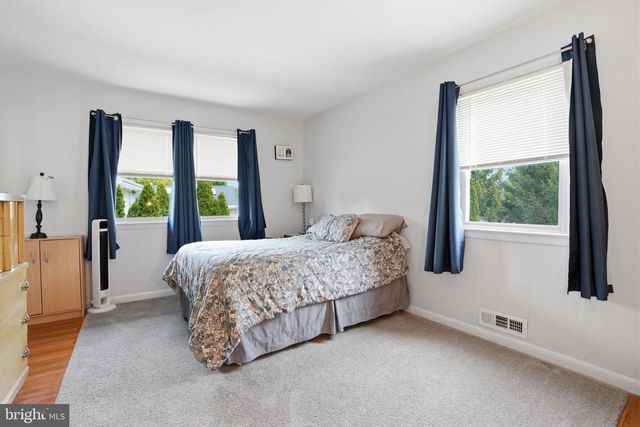 22 VALLEY VIEW RD, Hamilton, NJ 08620