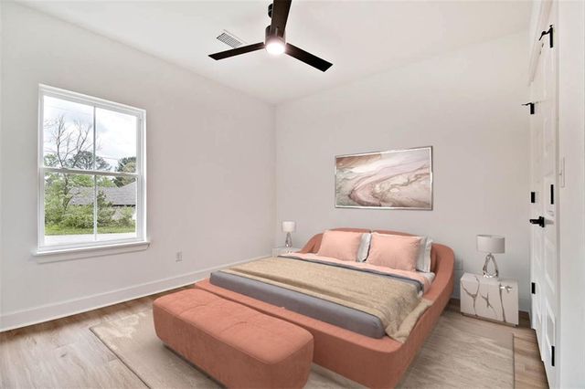 4 Forfar Drive, Bella Vista, AR 72715