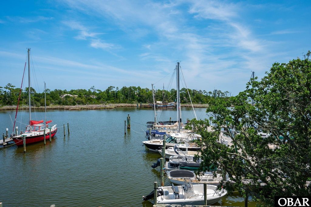 Image 12 of property listing at 207 Queen Elizabeth Ave # 6, Manteo, NC 27954