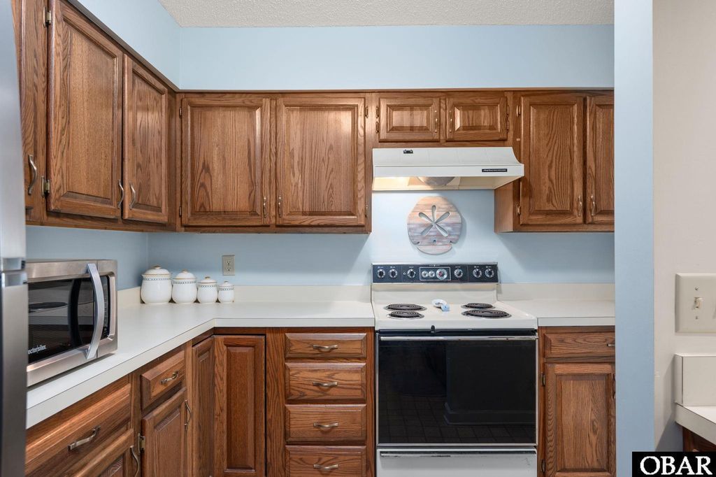 Image 26 of property listing at 207 Queen Elizabeth Ave # 6, Manteo, NC 27954