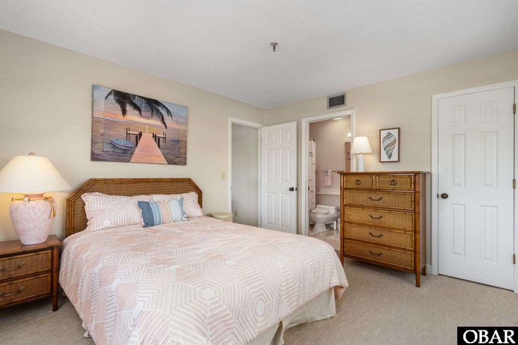 Image 32 of property listing at 207 Queen Elizabeth Ave # 6, Manteo, NC 27954