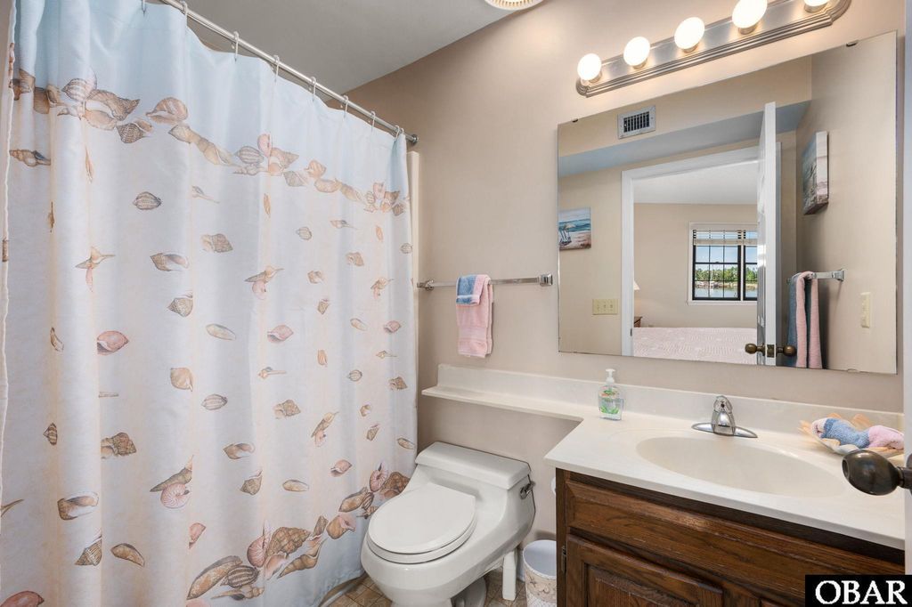 Image 34 of property listing at 207 Queen Elizabeth Ave # 6, Manteo, NC 27954