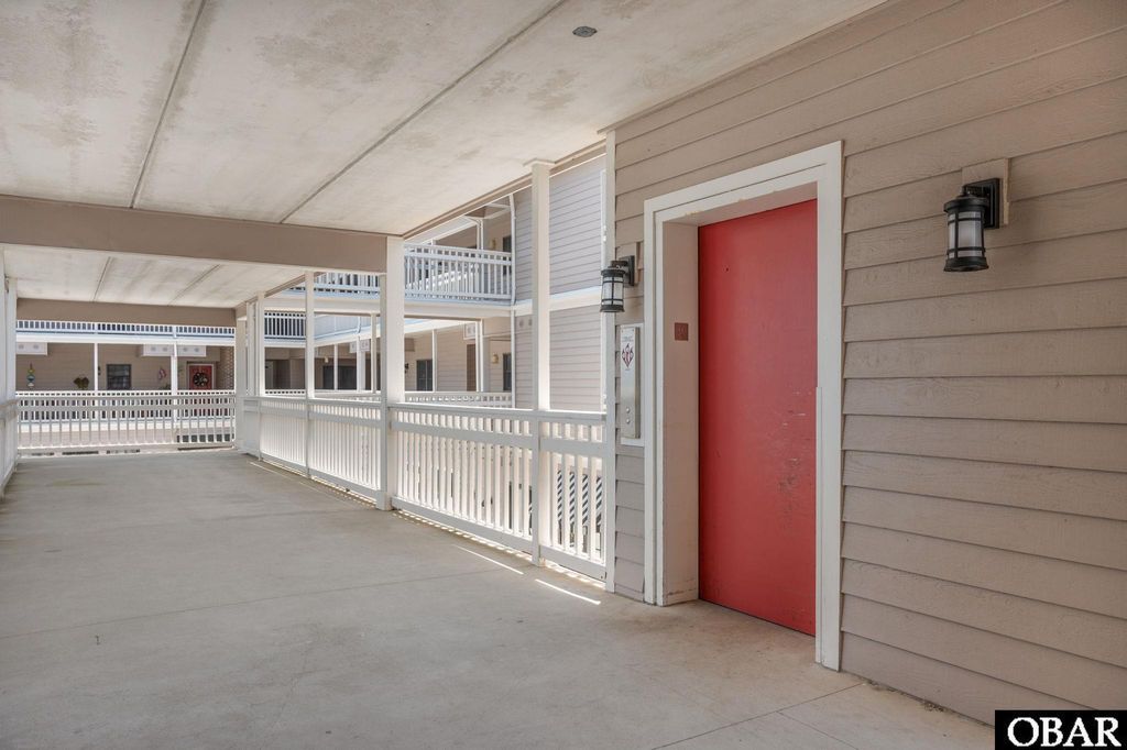 Image 40 of property listing at 207 Queen Elizabeth Ave # 6, Manteo, NC 27954