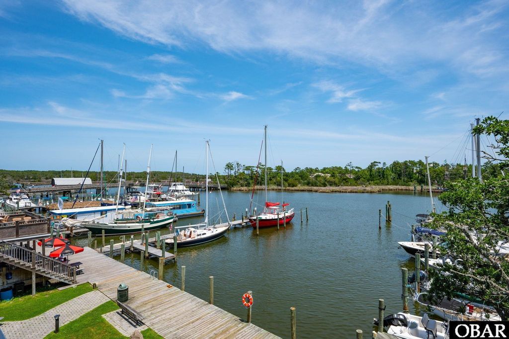 Image 10 of property listing at 207 Queen Elizabeth Ave # 6, Manteo, NC 27954