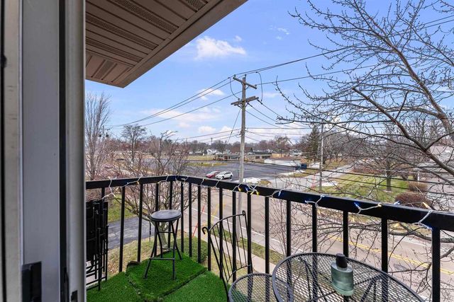 1808 53rd Street 5, Moline, IL 61201