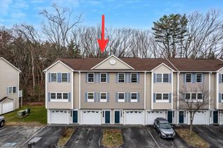 1029 S Mammoth Rd Unit 17, Manchester, NH 03109