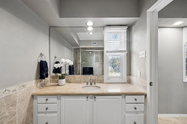 7730 Meadow Road 205, Dallas, TX 75230