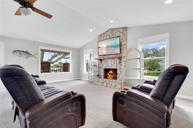 2202 TOPPING PLACE, Eustis, FL 32726