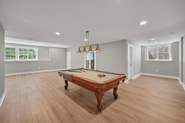 1055 Red Barn LANE, Elm Grove, WI 53122