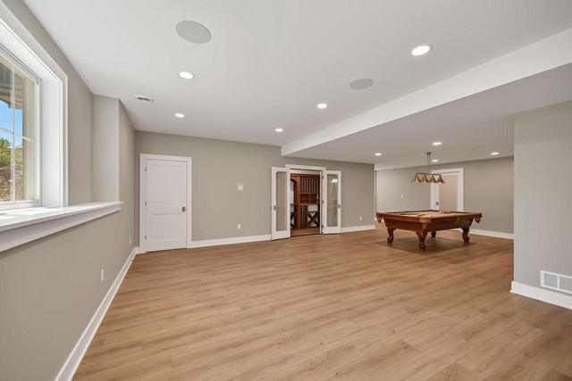 1055 Red Barn LANE, Elm Grove, WI 53122