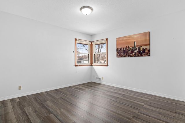 2865 115th Lane NW, Coon Rapids, MN 55433