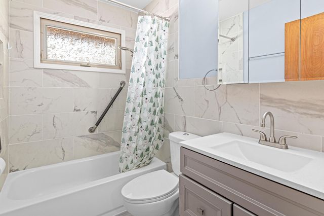 2865 115th Lane NW, Coon Rapids, MN 55433