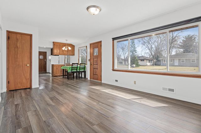 2865 115th Lane NW, Coon Rapids, MN 55433