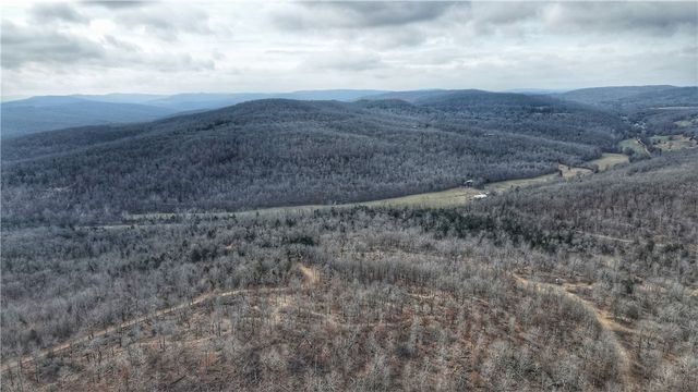 553 Madison 6615, Huntsville, AR 72740