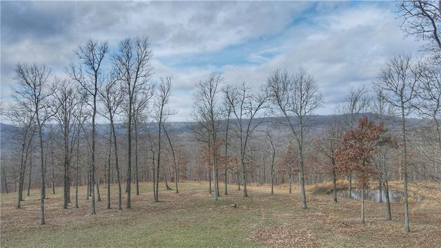 553 Madison 6615, Huntsville, AR 72740