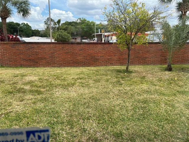 8810 CAMERON CREST DRIVE, Tampa, FL 33626