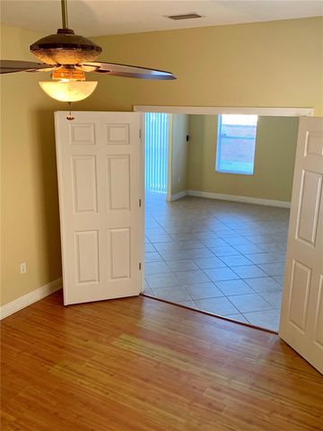 8810 CAMERON CREST DRIVE, Tampa, FL 33626