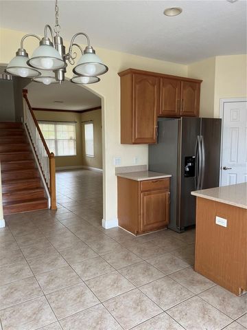 8810 CAMERON CREST DRIVE, Tampa, FL 33626