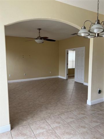 8810 CAMERON CREST DRIVE, Tampa, FL 33626