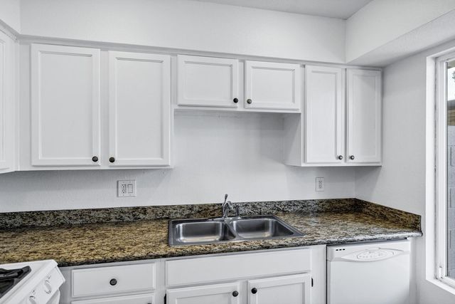 3840 N 43rd Avenue 78, Phoenix, AZ 85031