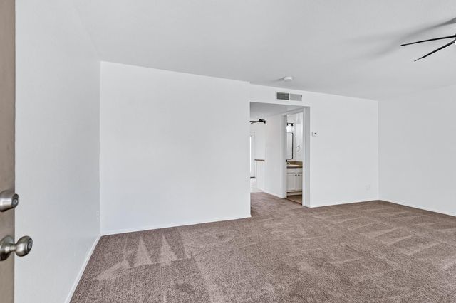 3840 N 43rd Avenue 78, Phoenix, AZ 85031