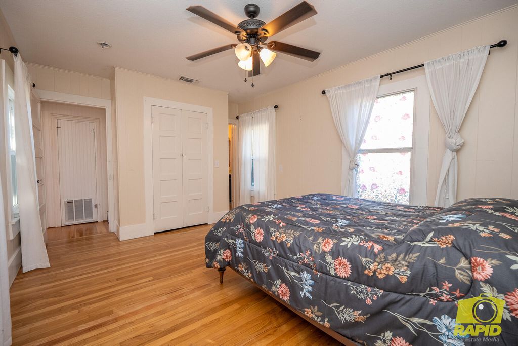 Image 4 of property listing at 4466 Ford Street, Christoval, TX 76935