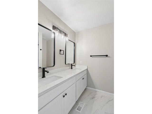 10606 Hyacinth Ct, Highlands Ranch, CO 80129