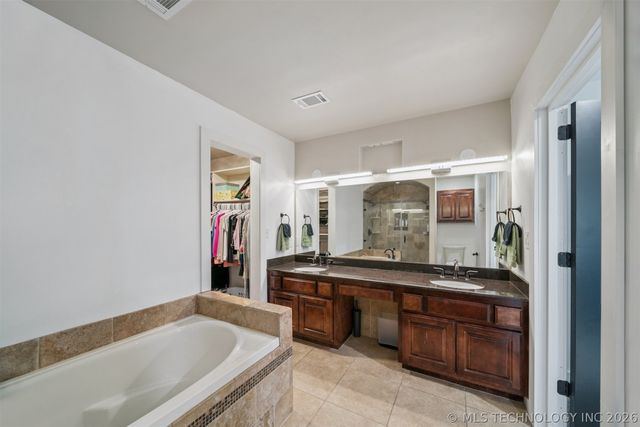 7705 N 127th East Avenue, Owasso, OK 74055