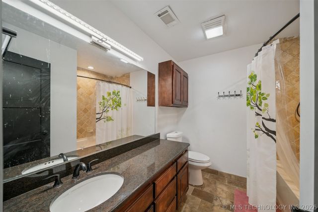 7705 N 127th East Avenue, Owasso, OK 74055