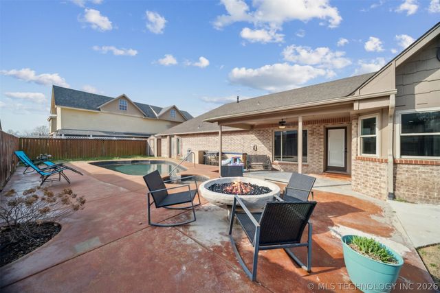 7705 N 127th East Avenue, Owasso, OK 74055