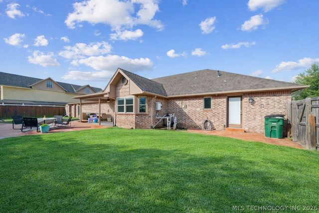 7705 N 127th East Avenue, Owasso, OK 74055