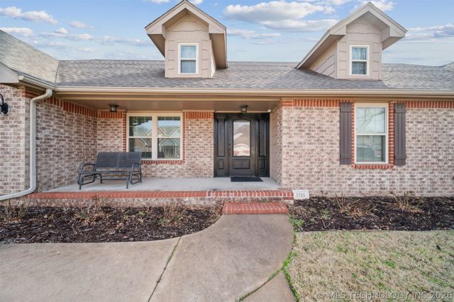 7705 N 127th East Avenue, Owasso, OK 74055